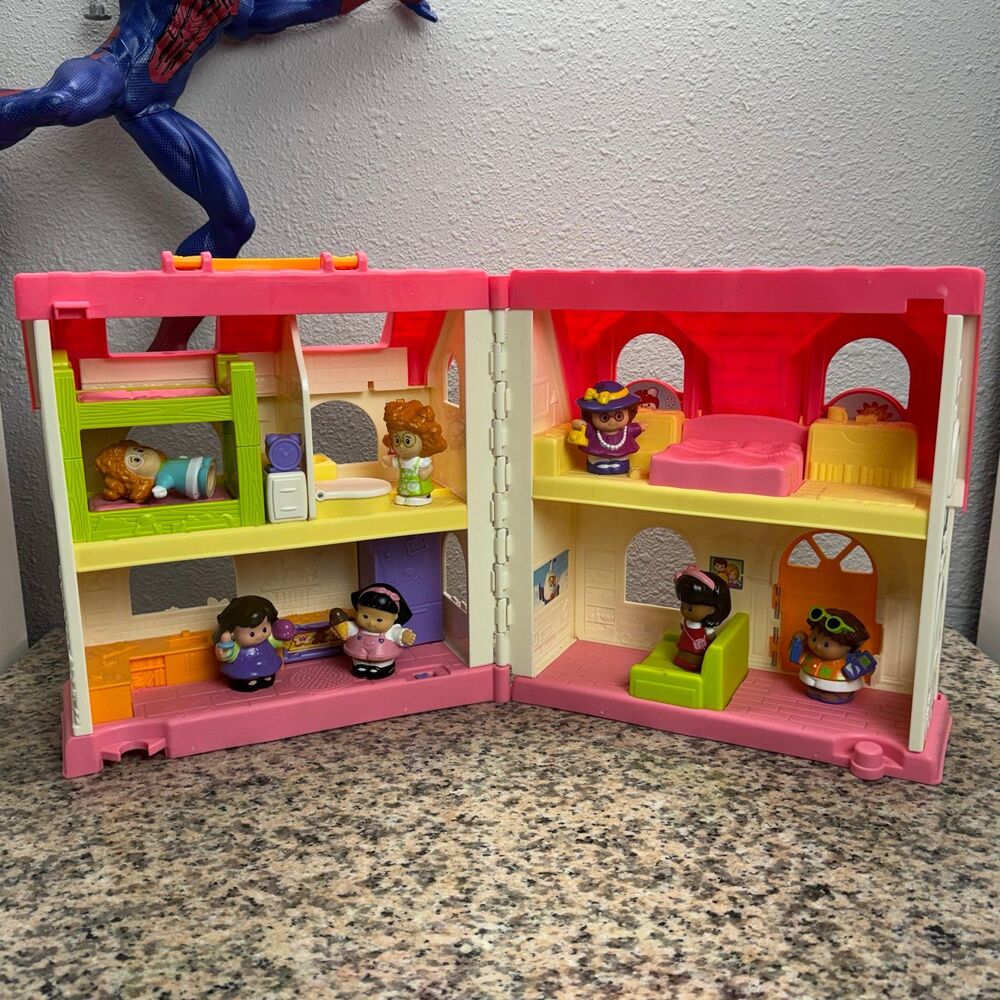Fisher Price 2015 Little People Pink Doll House Play Set W/ 7 Figures - Picture 2 of 10